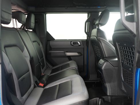 Used 2021 Ford Bronco Black Diamond image 14