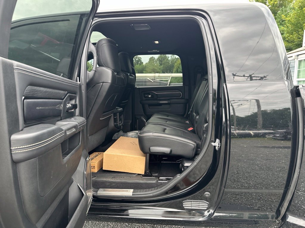 Used 2022 RAM 3500 Limited AWD/4WD image 42