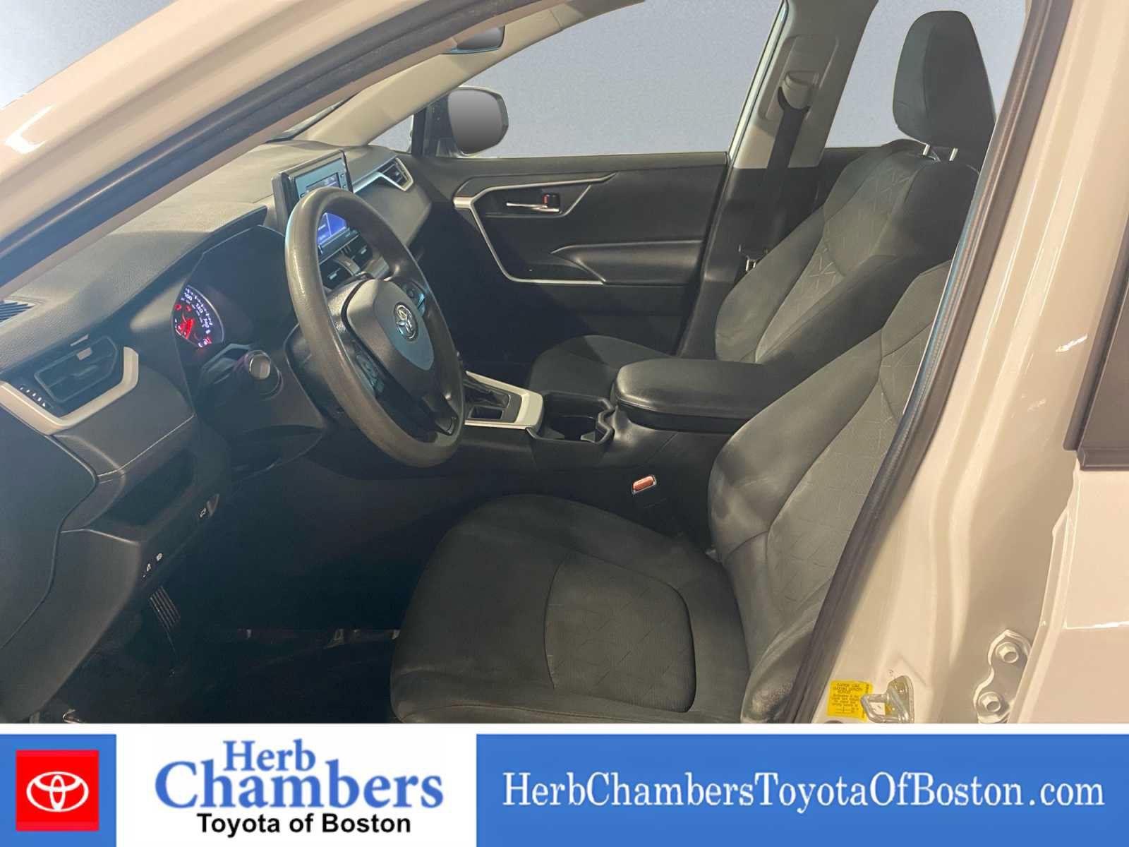 Used 2020 Toyota RAV4 XLE w/ Convenience Package AWD/4WD image 7