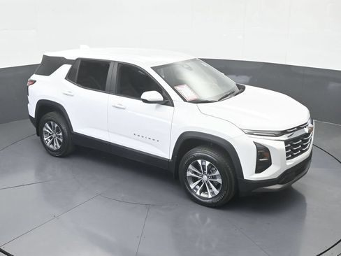 Used 2026 Chevrolet Equinox LT FWD image 54