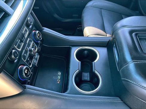 Used 2022 Chevrolet Tahoe LT w/ LT Signature Plus Package image 15