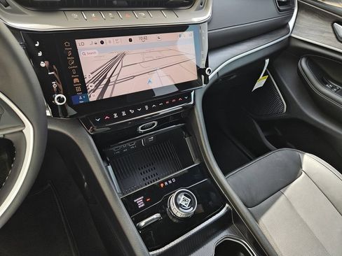 New 2026 Jeep Grand Cherokee L Limited AWD/4WD image 17