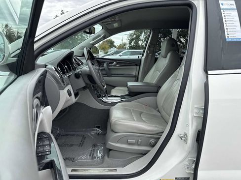 Used 2015 Buick Enclave Leather image 2