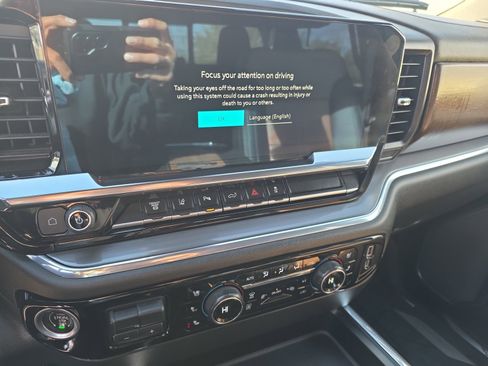 Used 2024 Chevrolet Silverado 3500 High Country w/ High Country Premium Package image 26