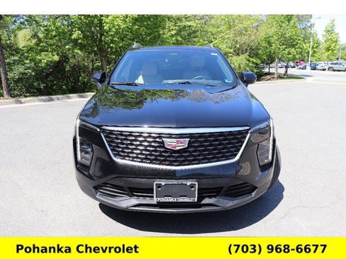 Used 2024 Cadillac XT4 Luxury w/ Cold Weather Package AWD/4WD image 2