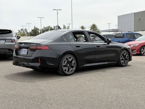 Used 2025 BMW i5 eDrive40i w/ M Sport Package RWD image 6