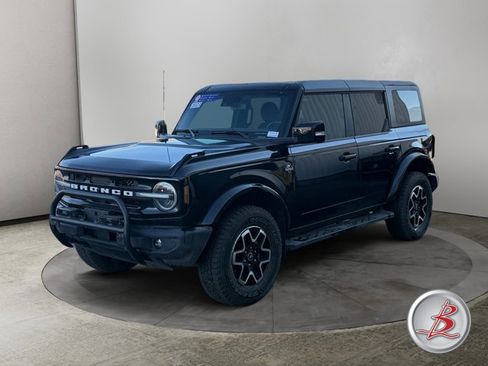 Used 2023 Ford Bronco Outer Banks image 2