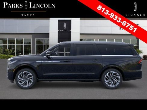 New 2026 Lincoln Navigator L Reserve image 3