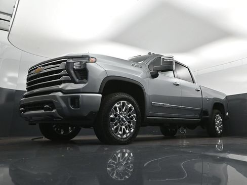 New 2026 Chevrolet Silverado 2500 High Country w/ High Country Premium Package AWD/4WD image 39