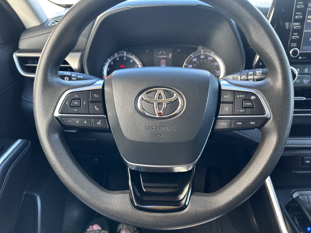 Certified 2020 Toyota Highlander L FWD image 16