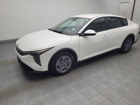 Used 2025 Kia K4 FWD image 2
