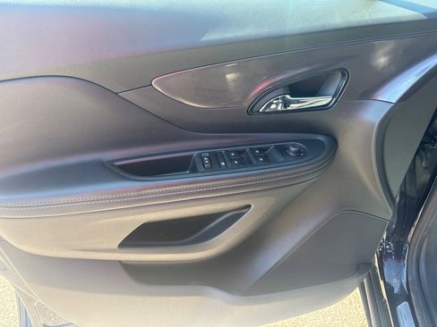 Used 2021 Buick Encore Preferred image 14