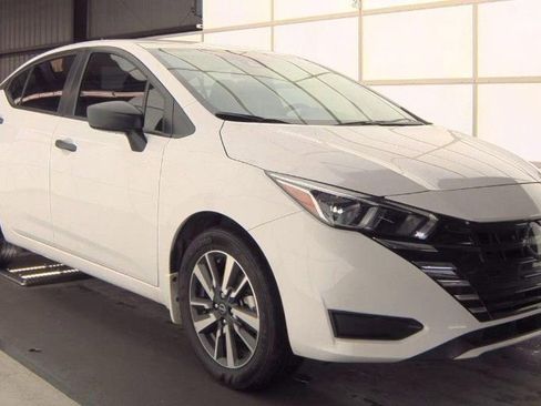 Used 2024 Nissan Versa S w/ S Plus Package image 1