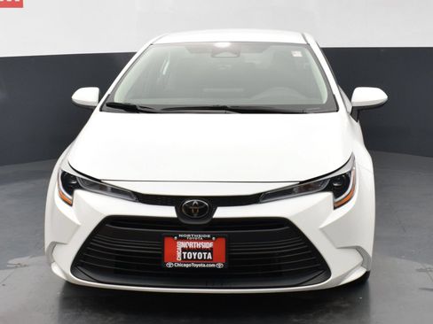 Used 2025 Toyota Corolla LE FWD image 7