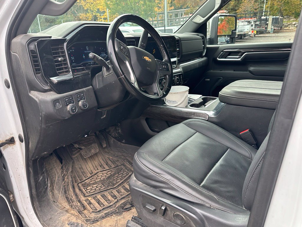 Used 2024 Chevrolet Silverado 2500 LTZ w/ LTZ Convenience Package AWD/4WD image 20