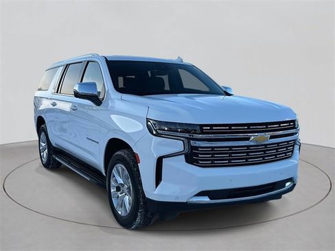 Used 2024 Chevrolet Suburban Premier w/ Premium Package image 3