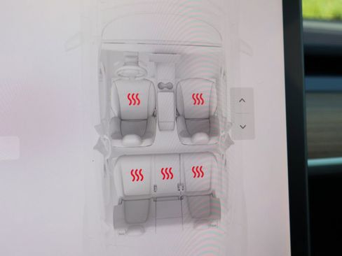 Used 2023 Tesla Model Y Long Range image 27