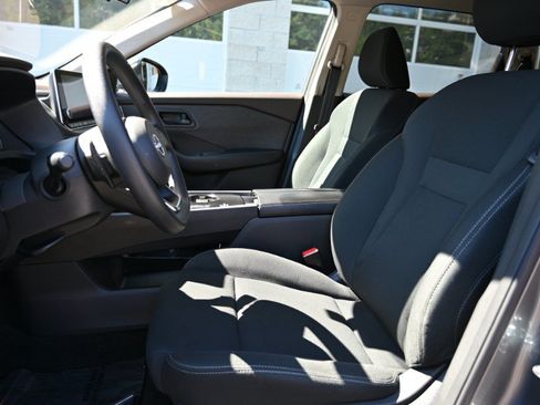 Used 2023 Nissan Rogue S FWD image 13