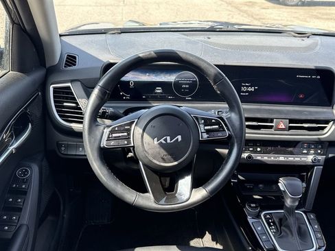 Used 2024 Kia Seltos EX AWD/4WD image 11