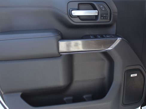 Used 2020 GMC Sierra 2500 AT4 w/ AT4 Premium Package image 12