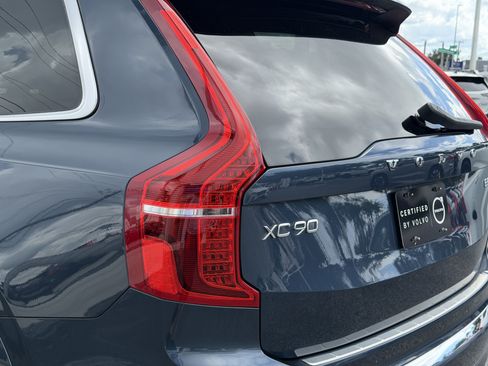 Certified 2025 Volvo XC90 B5 Plus w/ Protection Package Premier AWD/4WD image 9