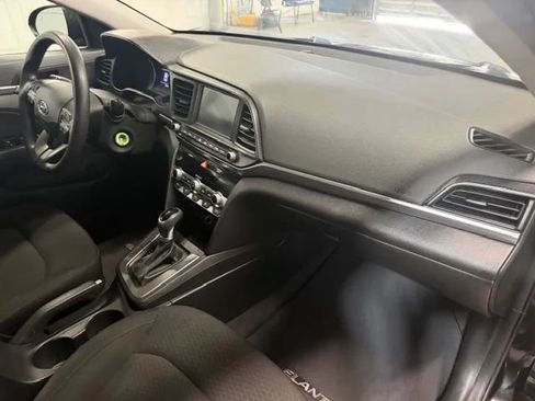 Used 2020 Hyundai Elantra SEL w/ Cargo Package (C1) FWD image 11