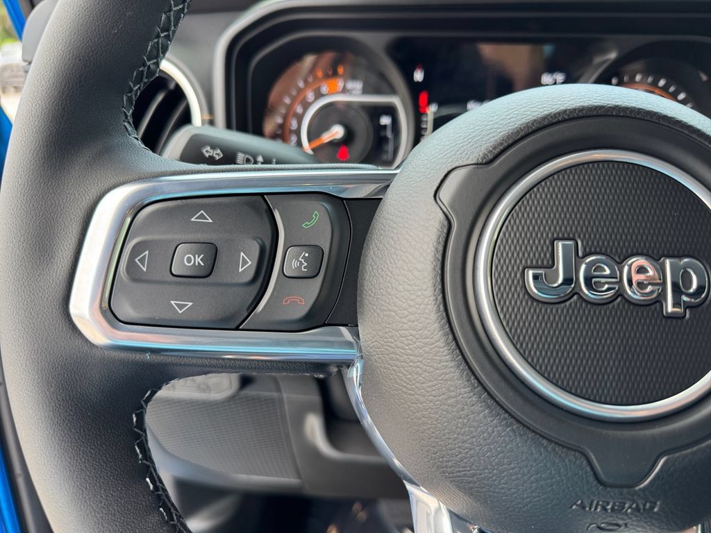 New 2025 Jeep Wrangler Unlimited Sahara AWD/4WD image 20