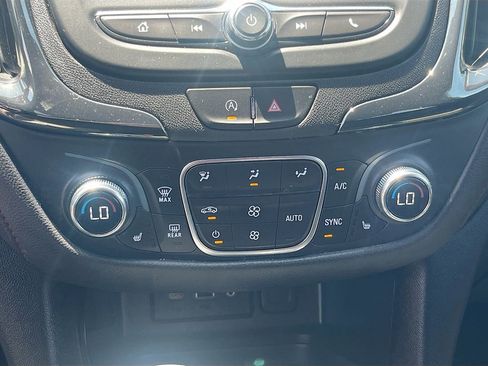 Used 2024 Chevrolet Equinox RS AWD/4WD image 15