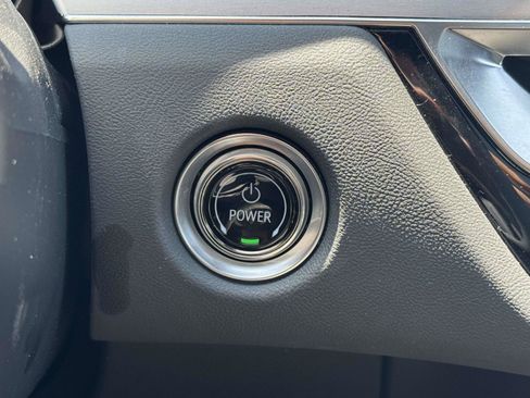 Used 2025 Cadillac Lyriq Sport AWD/4WD image 29