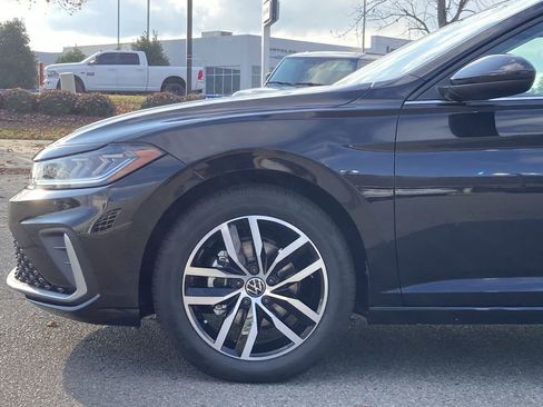 New 2026 Volkswagen Jetta SE image 9