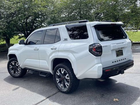 Used 2025 Toyota 4Runner TRD Sport Premium AWD/4WD image 4