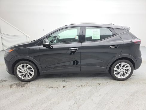 Used 2023 Chevrolet Bolt EUV LT image 8