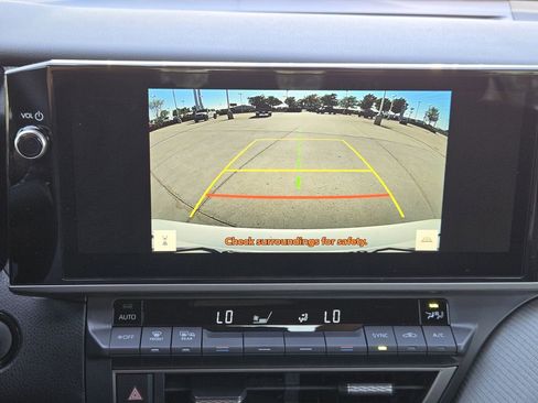 Used 2026 Toyota Camry SE w/ Multimedia Upgrade Package image 20