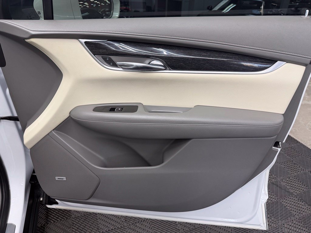 Used 2020 Cadillac XT6 Premium Luxury FWD image 53