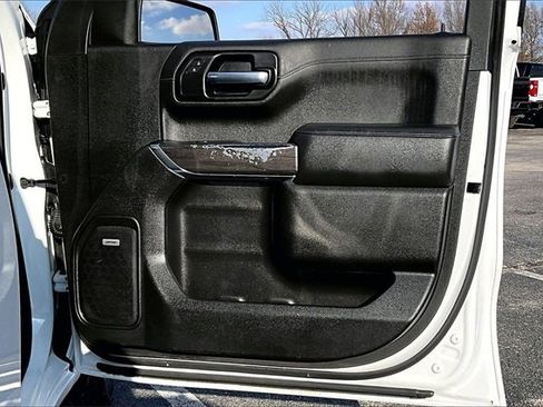 Used 2020 Chevrolet Silverado 1500 LTZ w/ LTZ Convenience Package image 29