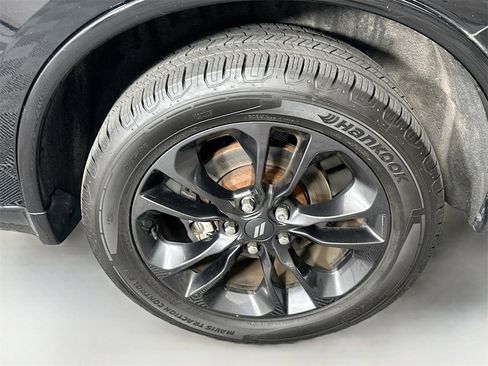 Used 2021 Dodge Durango GT image 31