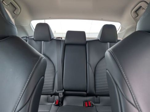Used 2023 Toyota Camry SE FWD image 18