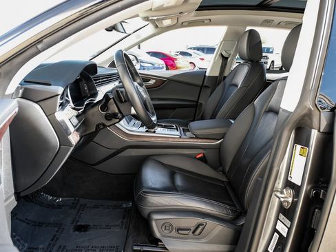 Used 2020 Audi Q8 Premium Plus image 3