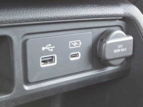 Used 2024 Honda Pilot Touring image 8
