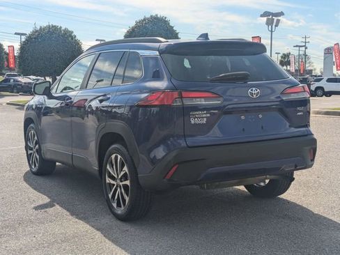 Certified 2023 Toyota Corolla Cross XLE image 5