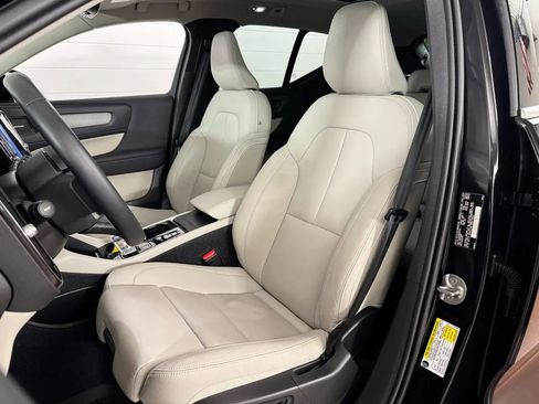 Used 2024 Volvo XC40 B5 Ultimate w/ Climate Package AWD/4WD image 14