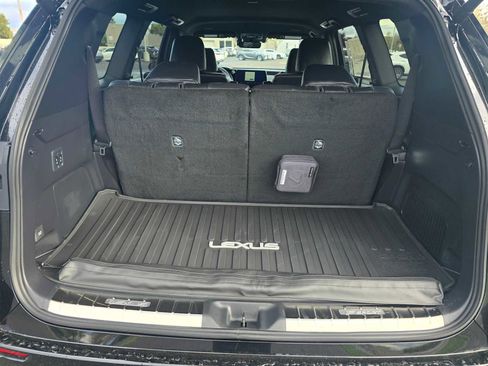 New 2026 Lexus TX 500h AWD image 18