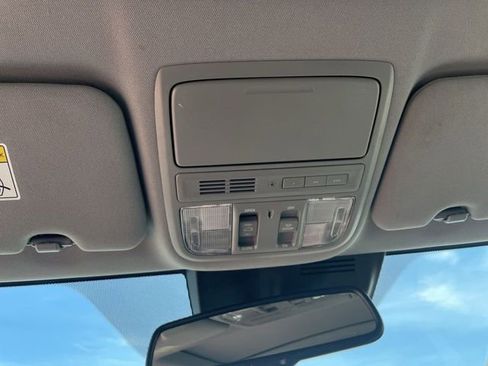 Used 2022 Honda CR-V Touring image 23