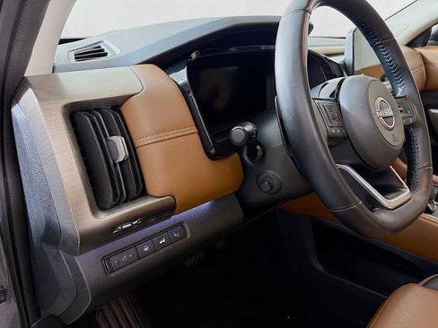 Certified 2024 Nissan Pathfinder Platinum AWD/4WD image 8
