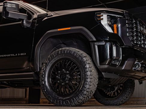 Used 2024 GMC Sierra 3500 Denali Ultimate image 17