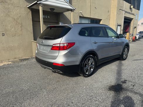 Used 2016 Hyundai Santa Fe SE w/ Option Group 03 FWD image 4