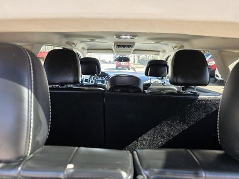 Used 2015 Dodge Journey SXT w/ Flexible Seating Group image 35