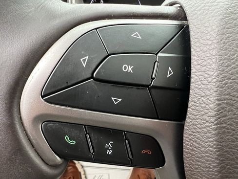 Used 2020 Jeep Grand Cherokee Overland image 46