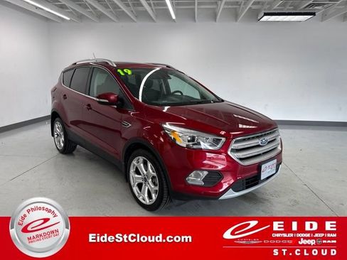 Used 2019 Ford Escape Titanium AWD/4WD image 1