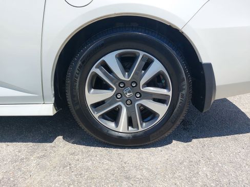 Used 2016 Honda Odyssey Touring Elite image 36